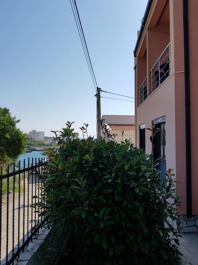 Villa Persik Утєха Екстер'єр фото