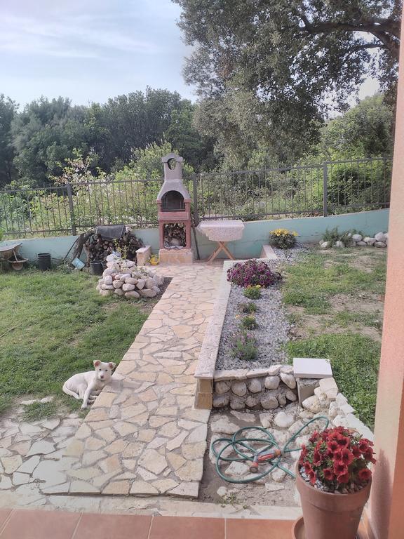 Villa Persik Утєха Екстер'єр фото